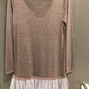 Brown long sleeve shirt tunic w/white ruffle hem